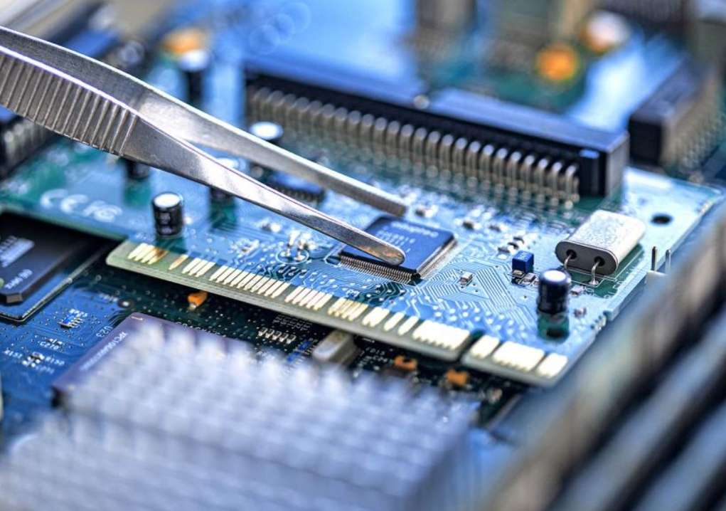 "AI+" Empowers Funds to Regain Performance Lost